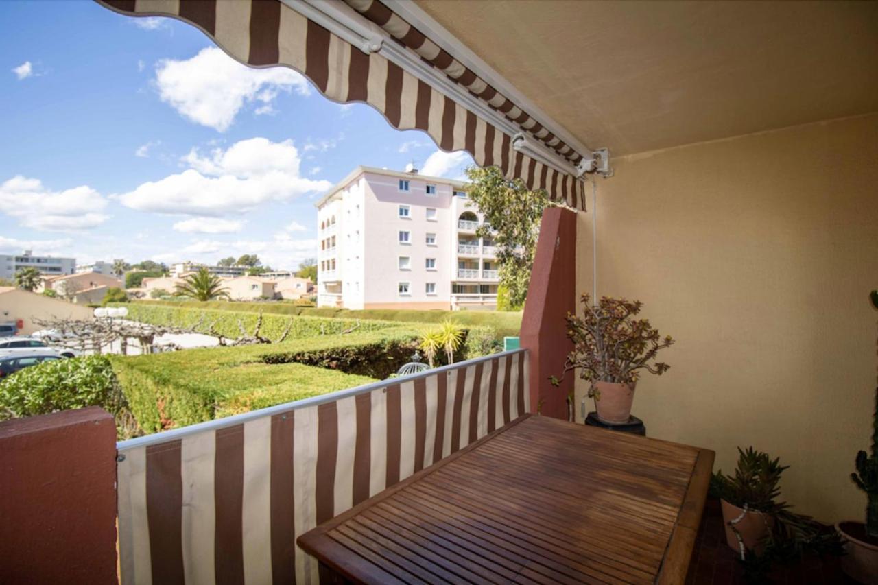 Cosy 35 M2 With Balcony In A Quiet Residence Frejus Ngoại thất bức ảnh